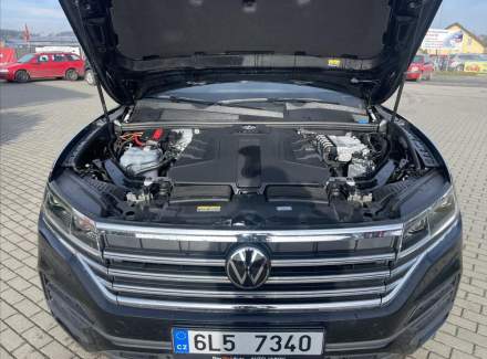 Volkswagen - Touareg