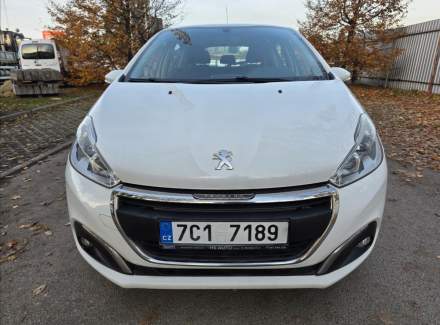 Peugeot - 208