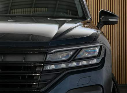 Volkswagen - Touareg