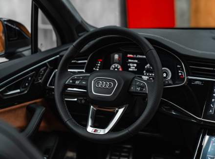 Audi - Q7