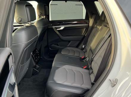 Volkswagen - Touareg