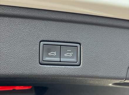 Volkswagen - Touareg