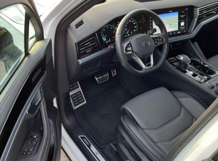 Volkswagen - Touareg