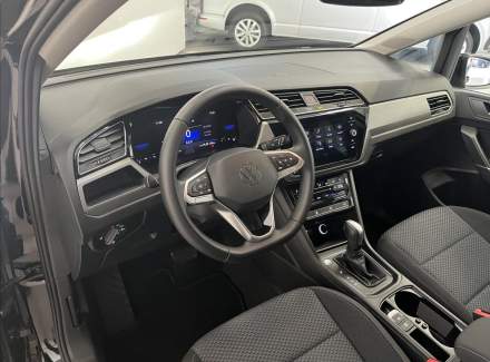 Volkswagen - Touran