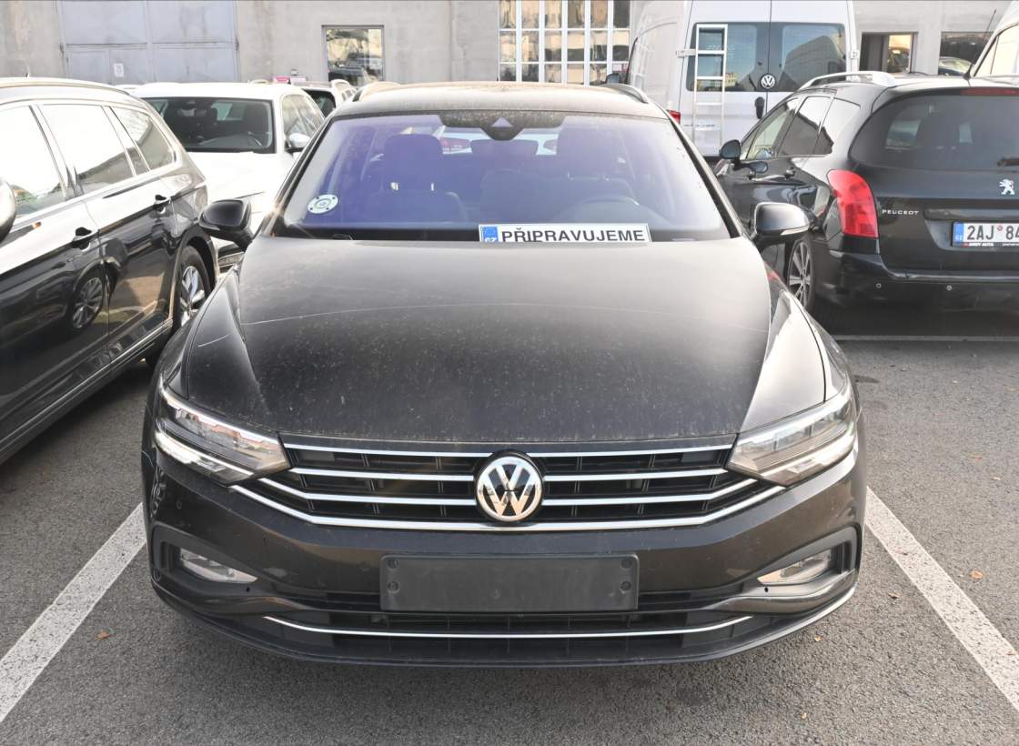 Volkswagen - Passat