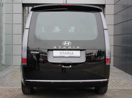 Hyundai - Staria