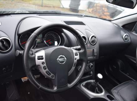 Nissan - Qashqai