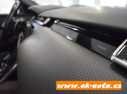 Land Rover - Range Rover Velar