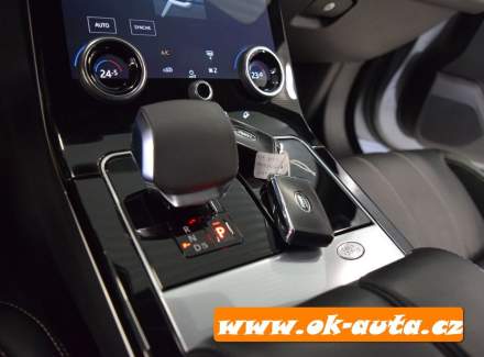 Land Rover - Range Rover Velar