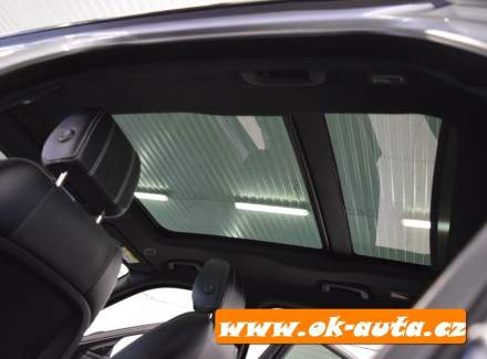 Land Rover - Range Rover Velar