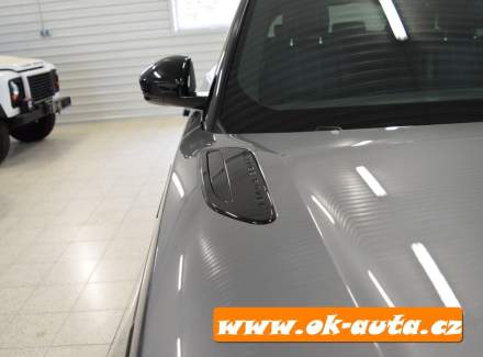 Land Rover - Range Rover Velar