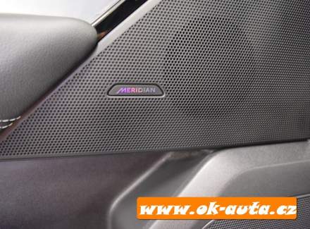 Land Rover - Range Rover Velar