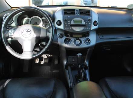 Toyota - RAV 4