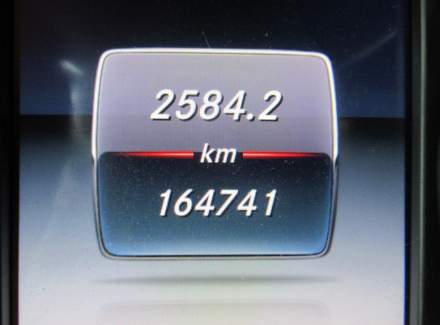 Mercedes-Benz - V-class