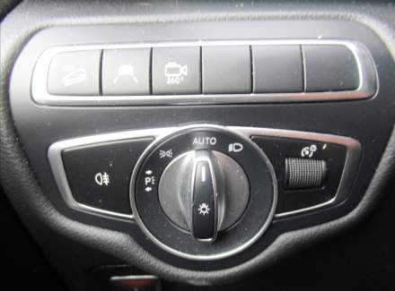 Mercedes-Benz - V-class