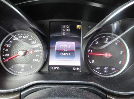 Mercedes-Benz - V-class