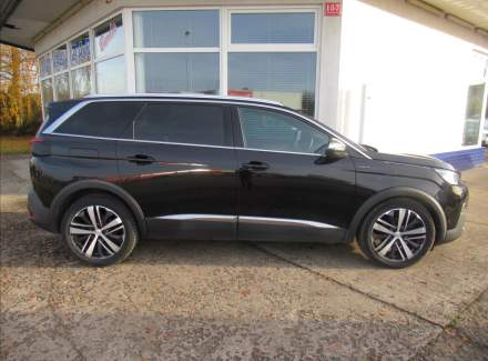 Peugeot - 5008