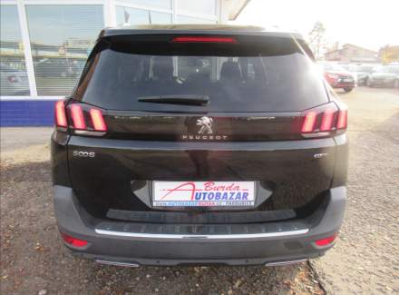 Peugeot - 5008