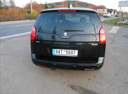 Peugeot - 5008