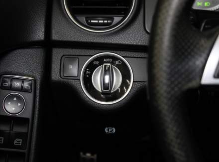 Mercedes-Benz - C-class