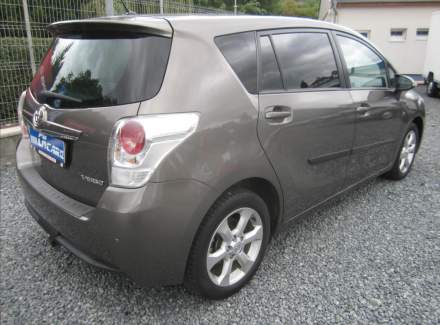 Toyota - Verso