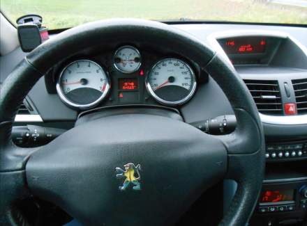 Peugeot - 207