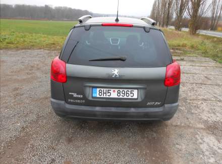 Peugeot - 207