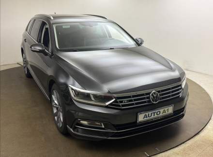 Volkswagen - Passat