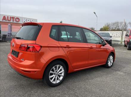 Volkswagen - Golf
