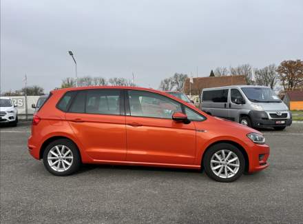 Volkswagen - Golf