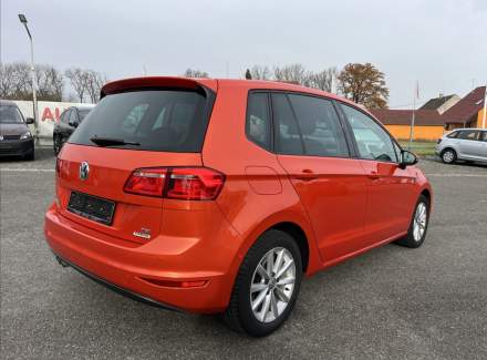 Volkswagen - Golf