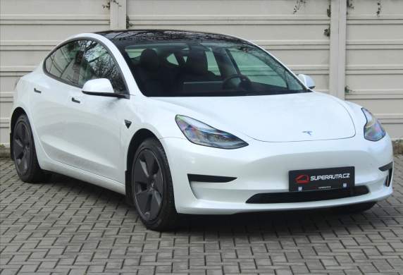 Tesla - Model 3
