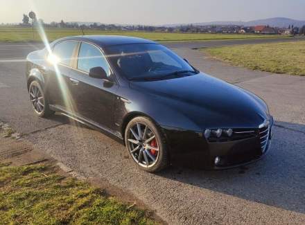 Alfa Romeo - 159