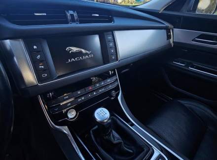 Jaguar - XF