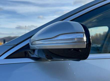 Mercedes-Benz - S-class