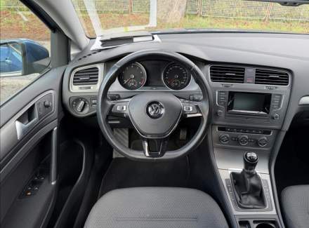 Volkswagen - Golf