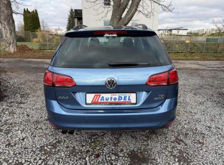 Volkswagen - Golf