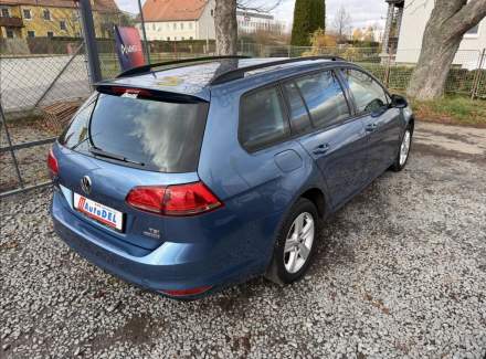 Volkswagen - Golf