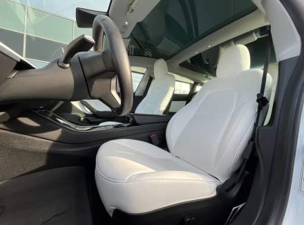 Tesla - Model 3