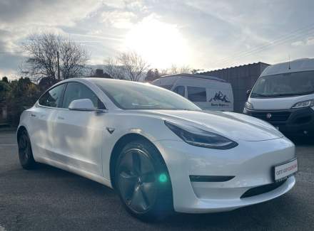 Tesla - Model 3