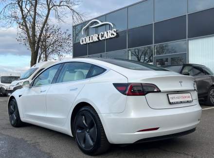 Tesla - Model 3