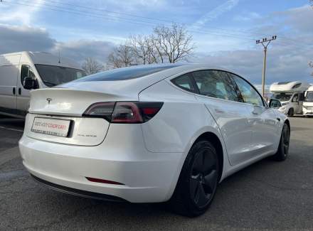 Tesla - Model 3