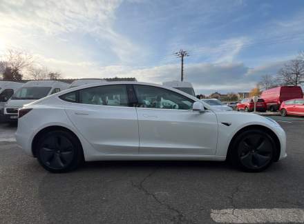 Tesla - Model 3