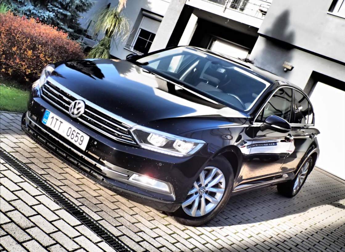 Volkswagen - Passat