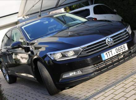 Volkswagen - Passat