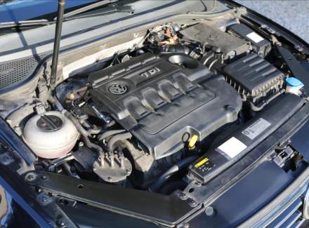Volkswagen - Passat