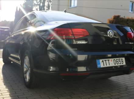 Volkswagen - Passat