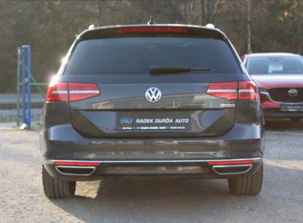 Volkswagen - Passat