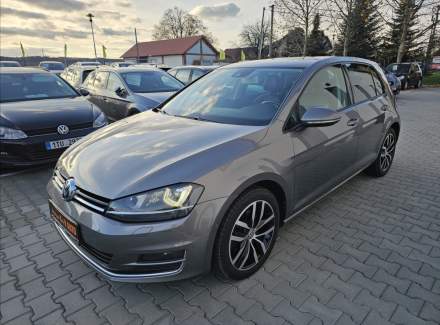 Volkswagen - Golf