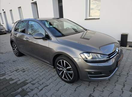 Volkswagen - Golf